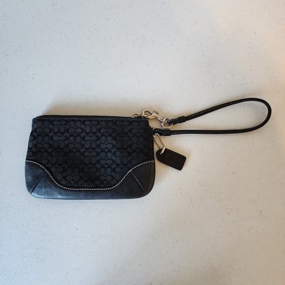 Coach Coin/Wristlet "EUC" - Picture 3 of 11